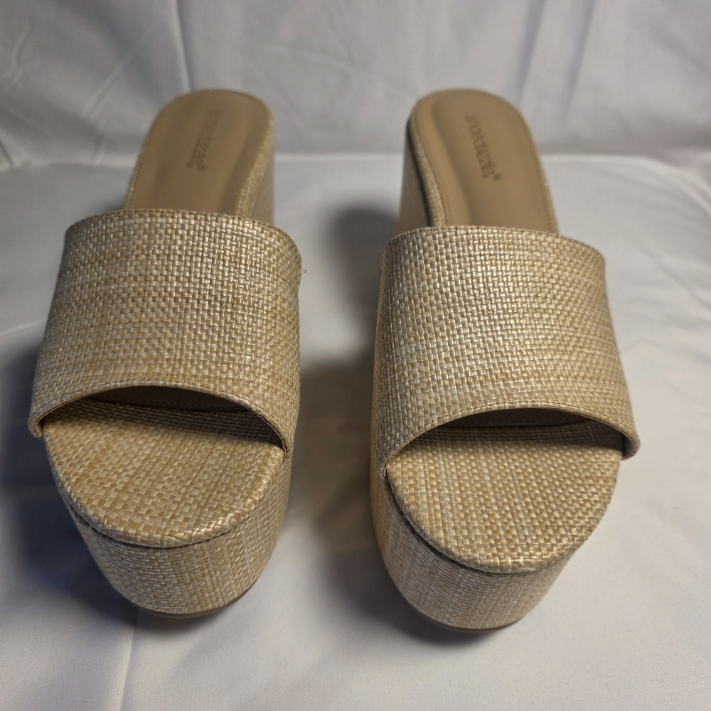 Shoe Dazzle Tan Platform Slides